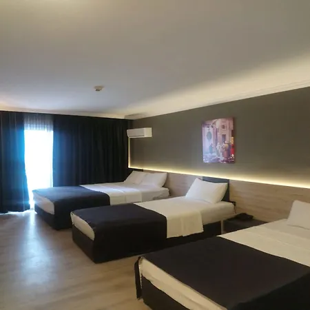 Szálloda Grand Faik 3*