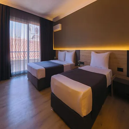 Szálloda Grand Faik