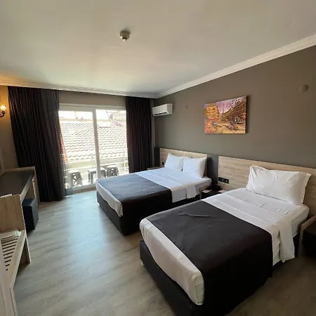 Grand Faik Szálloda 3*