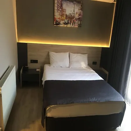 Grand Faik Szálloda Çeşme