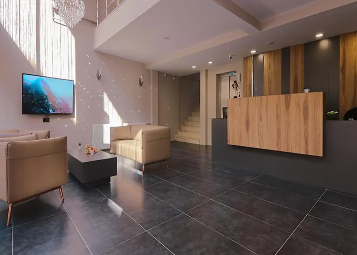 Grand Faik Ξενοδοχείο 3*