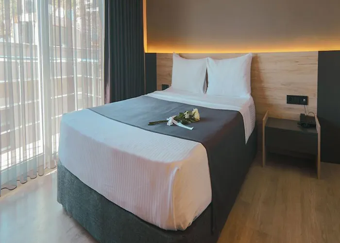 Grand Faik Чешме