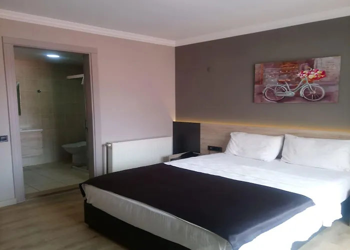 Grand Faik Hotel Çeşme